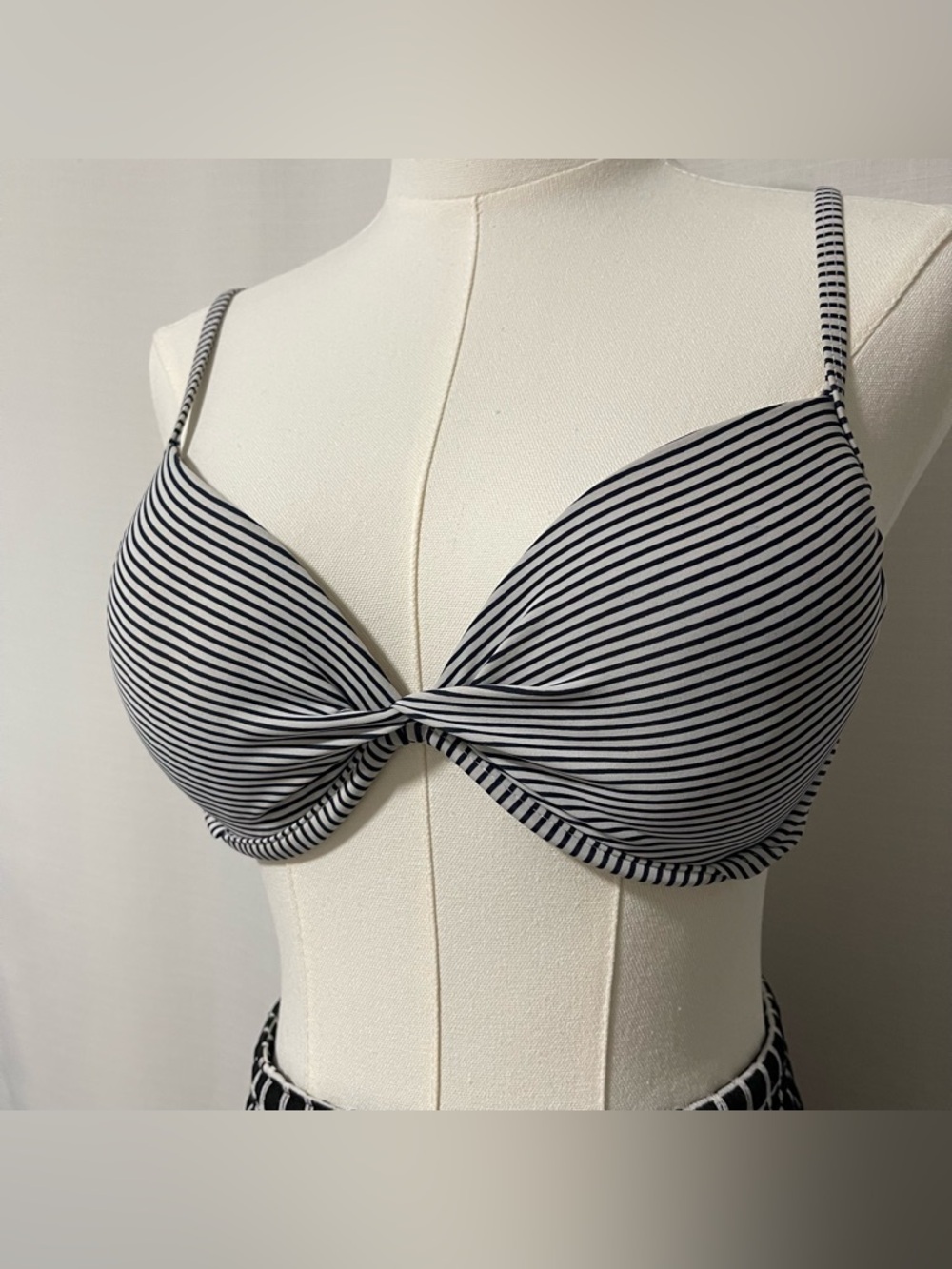 Xhilaration Navy Blue & White Striped Twist Front Push-Up Bikini Top D/DD